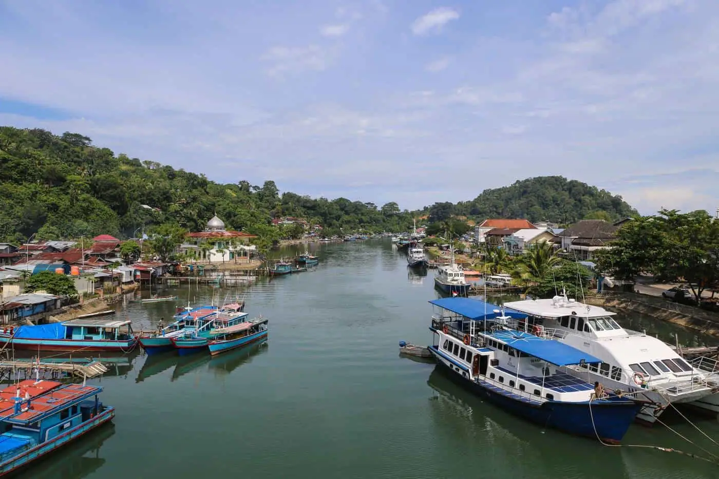 Easy access from Evergreen Lodge to Mentawai harbor